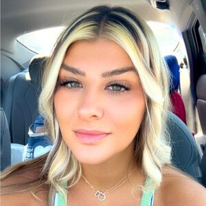 Meet your Posher, Jackie